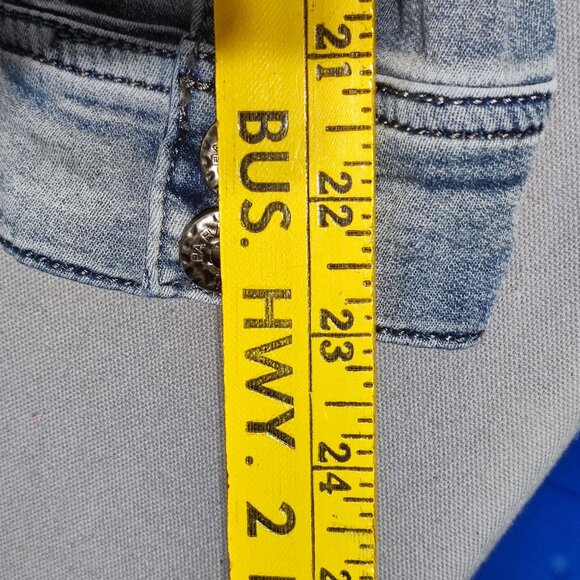 Parasuco jean jacket crop women's sz M hard washed denim blue distressed design - Picture 11 of 11